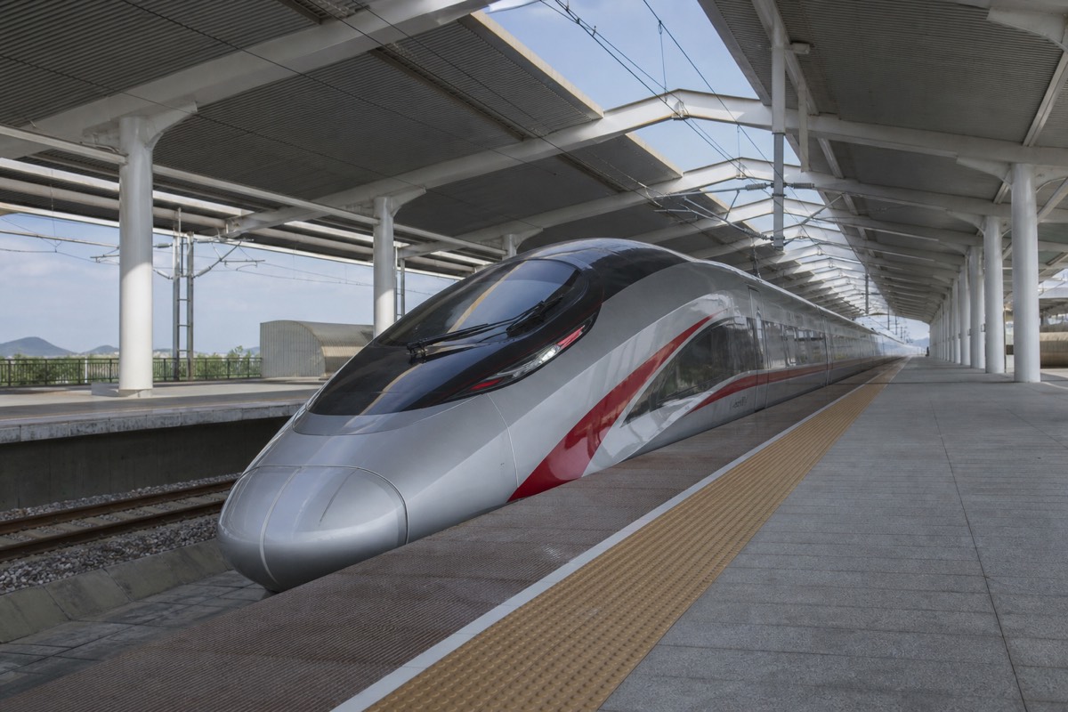 The Badaling bullet train from Beijing waiting at Qinghe station